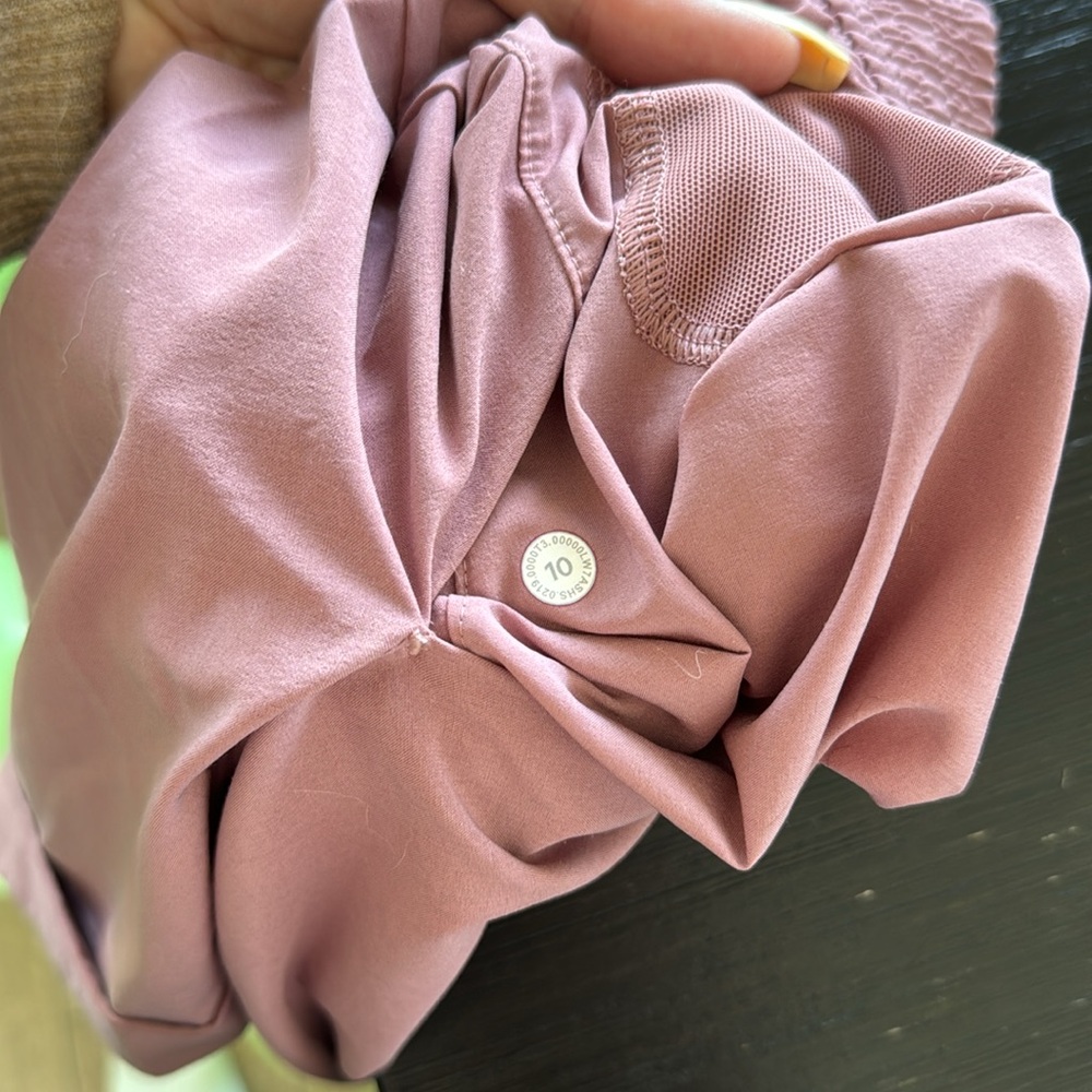 Lululemon Cuffed Oversized Short - image 6